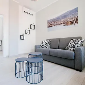 Bright - The House Of Travelers , Como Italy