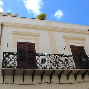 Palazzo Taormina Castellammare del Golfo